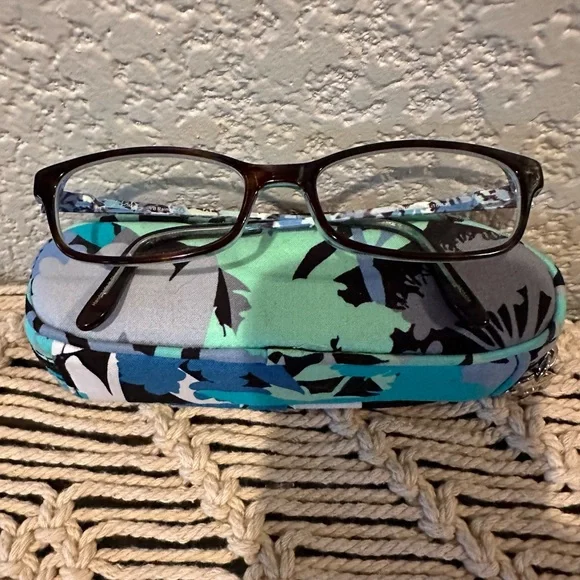 Vera Bradley Camofloral Reading Glasses and Quilted Zipper Case